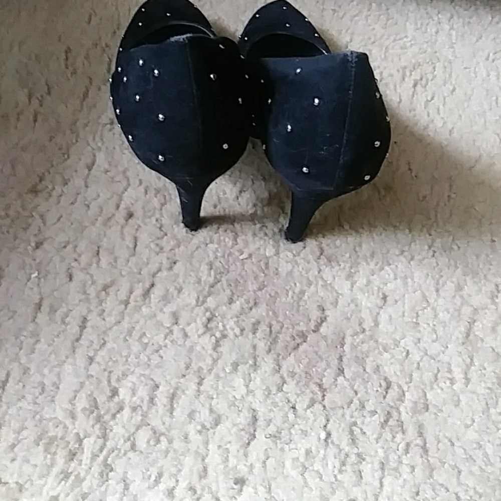 Shoes - Picture 2 of 3